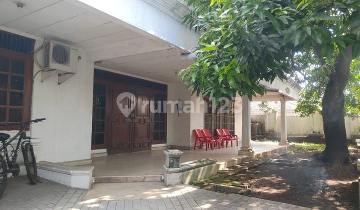 Rumah lokasi strategis, lingkungan tenang, bebas banjir