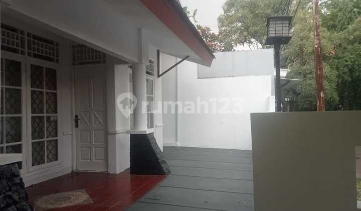 Rumah Bagus,Lokasi Stratgis di Bintaro Sek.9, Keamanan 24 Jam, Bebas Banjir