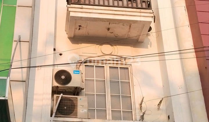 For Sale: Strategic Location Shop House, Two Ara Road, Flood-Free