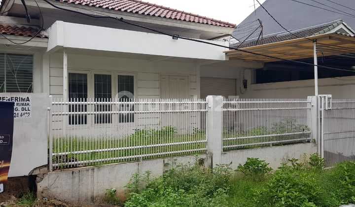 Rumah Tua Hitung Tanah,Lingkungan Exclusuve di Pd.indah,Bebas Banjir