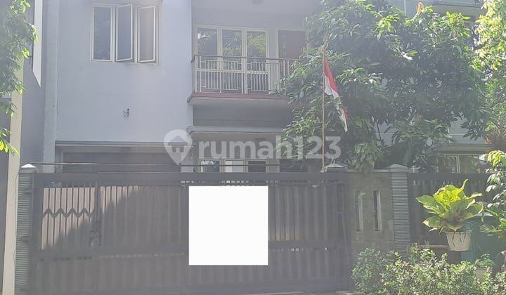 For Sale: 2-Story House in BSD, Comfortable Environment
