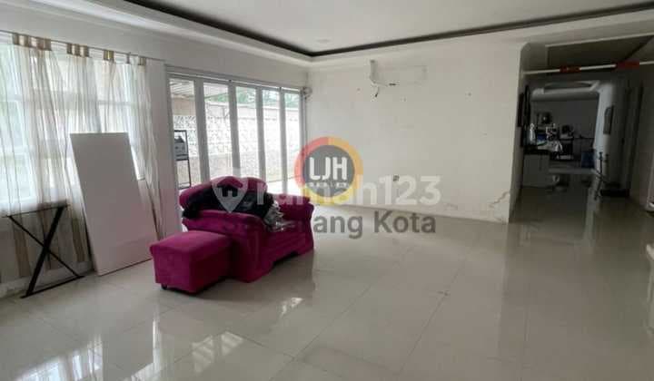 Bangunan cocok jadi kantor di jalan Supriyadi