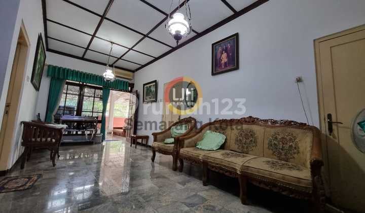 Ready-to-live-in house on Papandayan street