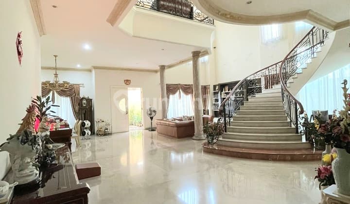 Dijual Rumah MEWAH, Cantik, At Lippo Karawaci Boulevard Raya, Tangerang