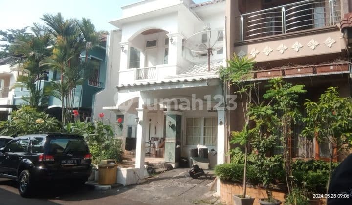 Rumah Mungil Cantik 2 Lt Dijual di Ciracas Jakrta Timur
