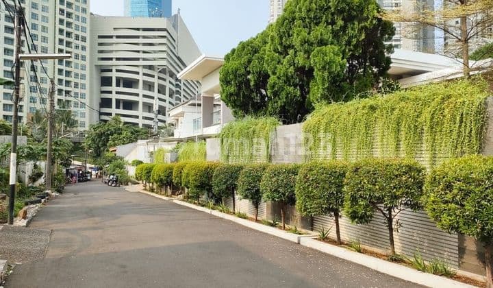 Rumah Mewah 2 Lt Dijual Di PERUMAHAN PONDOK ANGGREK, JL. TANJUNG DUREN PALAPA PONDOK ANGGREK SELATAN, JAKARTA BARAT
