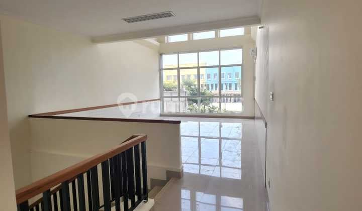 Disewa Ruko Goldfinch Hadap Jalan Raya di Gading Serpong Tangerang Banten