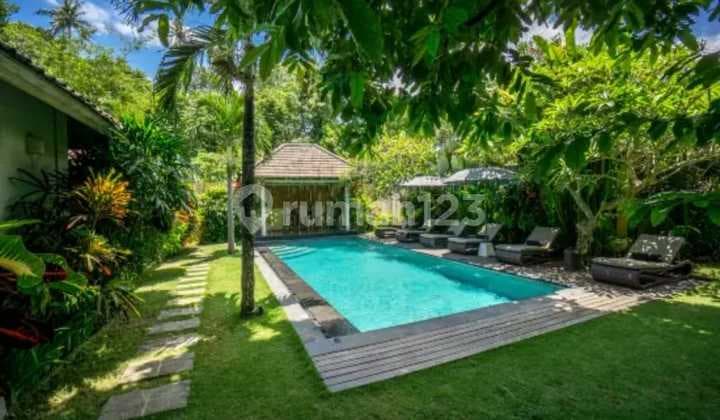 TOP URGENT DI JUAL VILLA LUXURY LOKASI BATU BELIG SEMINYAK
JALAN KAKI 5MENIT KE PANTAI