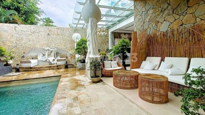 TOP URGENT DI JUAL VILLA LOKASI PURI GADING JIMBARAN KUTA SELATAN BADUNG