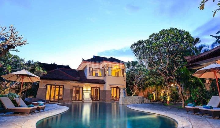 TOP URGENT DI JUAL VILLA LOKASI SEMINYAK KUTA BADUNG