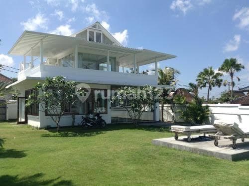TOP URGENT DI JUAL VILLA LOKASI PERERENAN CANGGU KUTA UTARA BADUNG