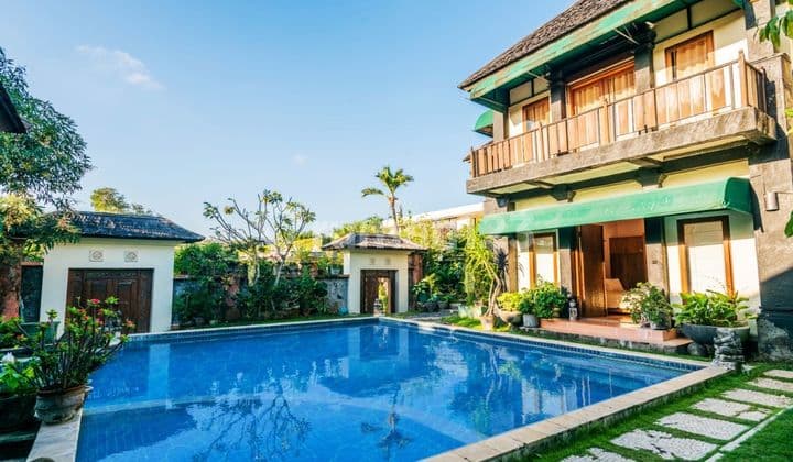 Hot List Di Jual Villa Lokasi Kerobokan Kuta Utara