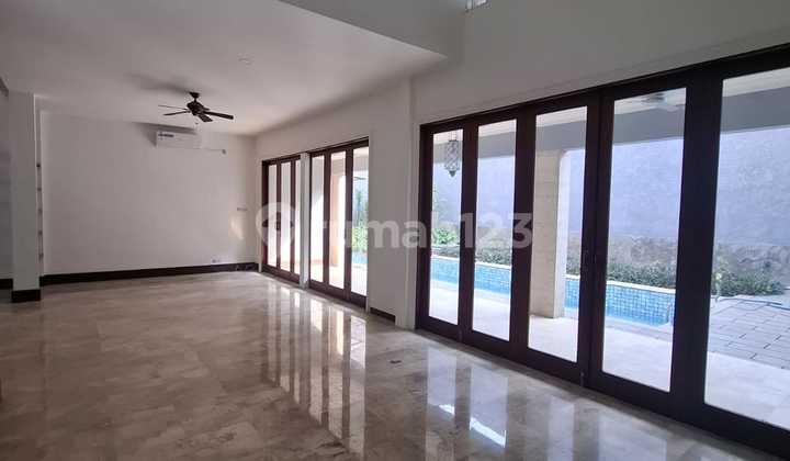 Di Sewakan Rumah Siap Huni Jl. Dharmawangsa Kebayoran Baru