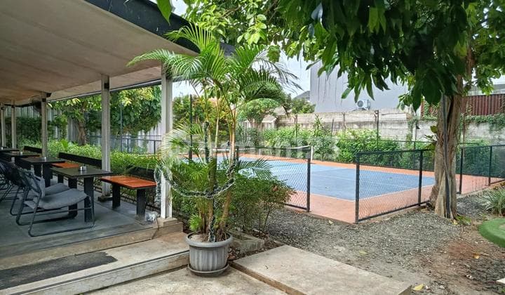 Disewakan Lahan Luas ...Sangat Cocok Utk.usaha Kafe Dll