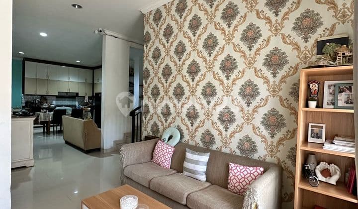 D Jual Rumah Cantiiiiiik ...deket Stasiun ..komplek Nyaman Dan Asry