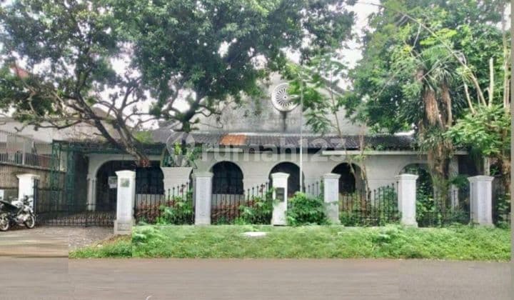 Cheap... Pondok Indah... Awesome location... Near the Park... Premium location...