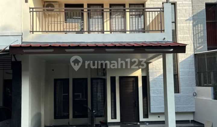 Di Jual Rumah Baguus Di Emeral Bintaro ..renovasi Kereeen , Deket Jln Raya