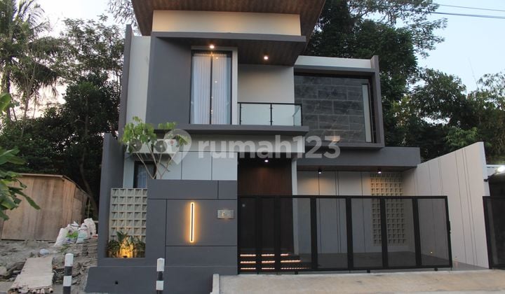 Rumah Full Furnished Model Kontemporer Di Jl Palagan Km 9
