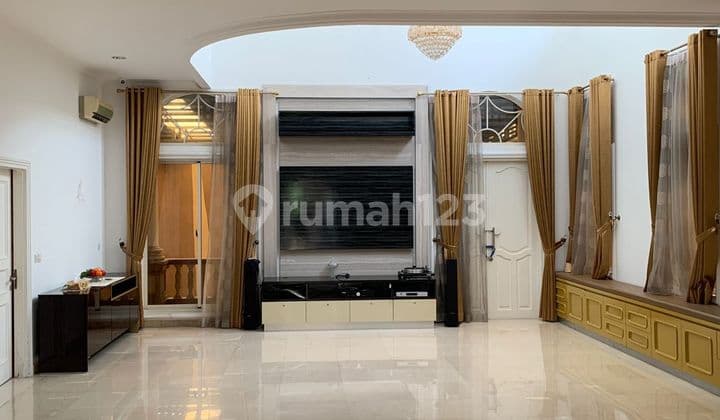 Jual rumah goldcoast pik 450m 5 kamar tidur full bangunan