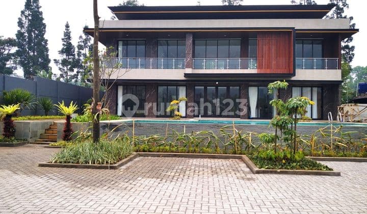 Vila Cisarua Bogor Brand New Mewah Dekat Taman Safari