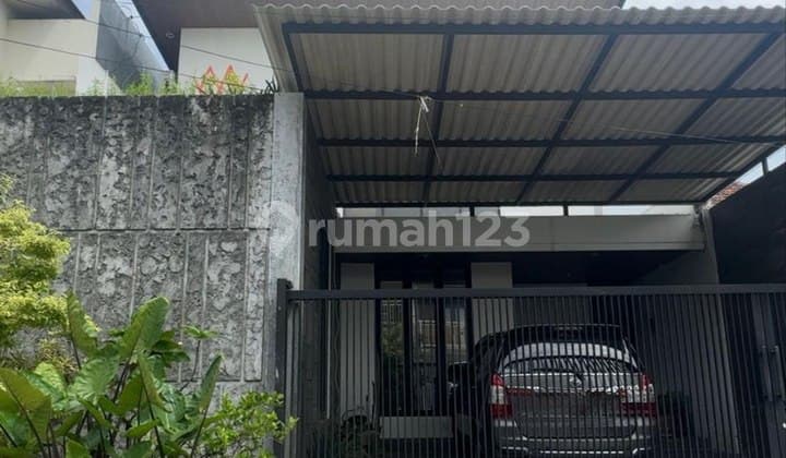 Dijual Rumah Modern Tropical Siap Huni Tenggilis