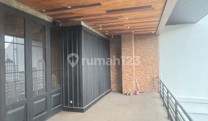 Hot Listing... Disewakan Gedung Di Pusat Kota Surabaya