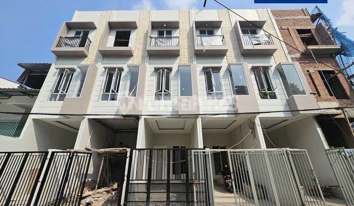 For Sale New Minimalist 3-Story House in Taman Ratu, Land Area 31m2