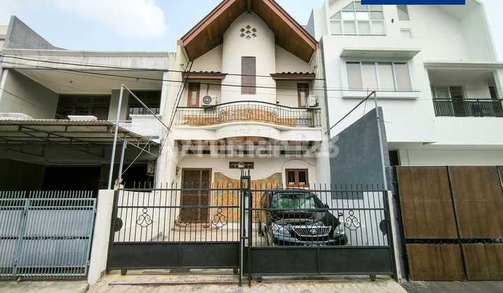 Dijual Rumah Siap Huni Taman Kedoya Baru Lt 90m2 Rapih Terawat