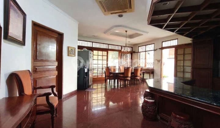 Rumah Hook Sunrise Garden Hadap Selatan Siap Huni - LT 536M2