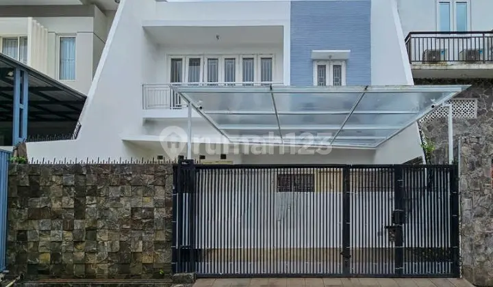 Rumah 2,5 Lantai Siap Huni Dijual Puri Indah Kembangan - 120M2