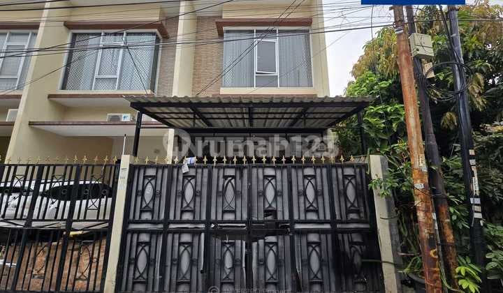 Minimalist 2-Story House for Sale in Duri Kepa, Land 62m2, Semi Furnished