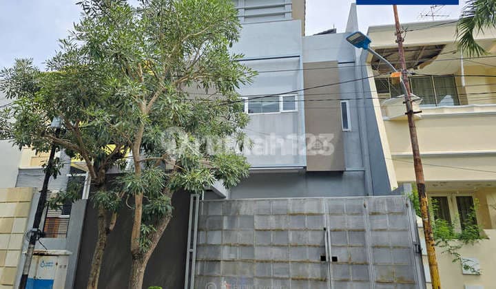 Rumah Siap Huni Dijual Green Garden Lt 184m2 Security 24 Jam