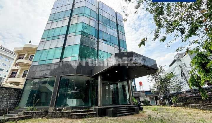 Disewakan Gedung Perkantoran Mampang Prapatan Lt 700m2