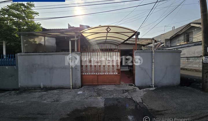 HOOK House for Sale in Taman Ratu Near Main Road - Land Area 150m2