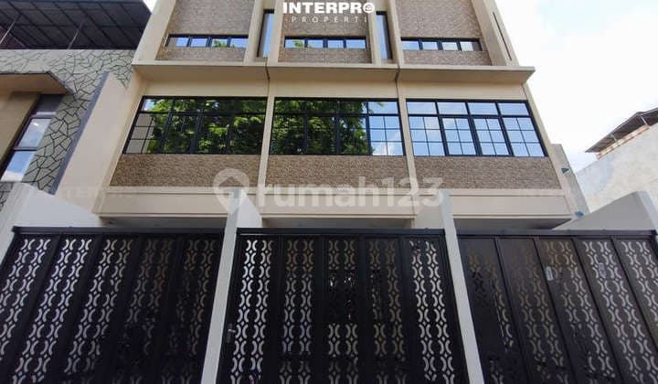 Brand New House For Sale in Tanjung Duren, Facing East, Freehold Title - Land Area 40m2