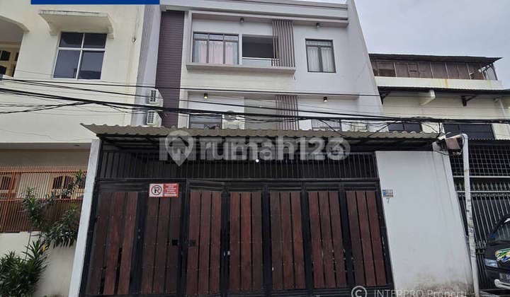 Boarding House for Sale in Grogol, Strategic Location - Land Area 134m2