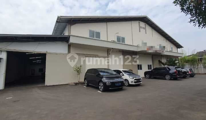 gudang luas 2100m hadap barat laut tidak bisa masuk container