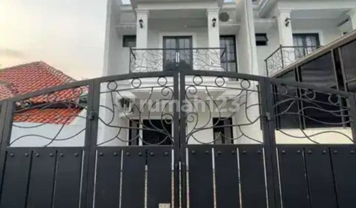 For Sale Ready-to-Occupy House in Lenteng Agung, South Jakarta (400 Meters to Lenteng Agung Station)