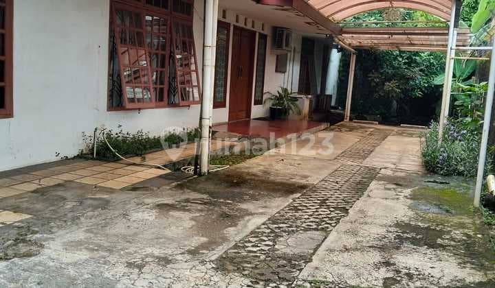 Dijual Rumah Lama di Cilandak Jakarta Selatanlokasi di Jl. Abuserin Cilandak Selatan, Jakarta Selatan.