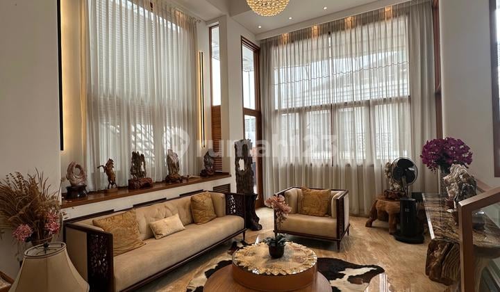 Rumah Bangunan Mandiri 3 Lantai Semi Furnish The Green BSD