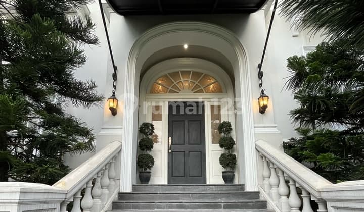 Rumah Classic 3 Lantai Full Furnish Marmer Phg Pondok Hijau Golf Gading Serpong