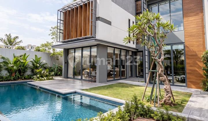 Rumah Lyndon Navapark 19X35 Full Furnish Ex Show Unit View Danau Private Pool Lift BSD