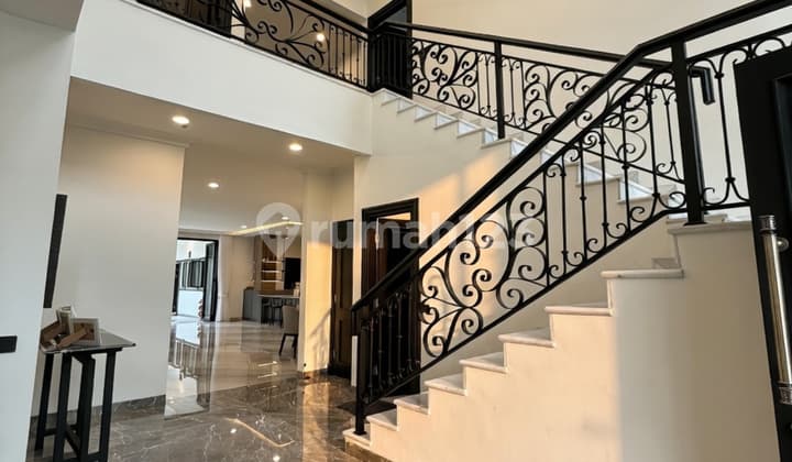 Rumah Full Furnish Mewah Hadap Timur Fontainebleau Golf BSD