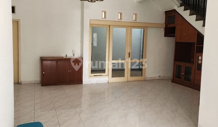 Rumah Siap Huni dan Luas Di Kelapa Gading