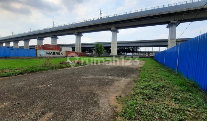 Gudang Outdoor disewakan Rest Area Tol Jakarta Cikampek, Tambun Selatan, Jawa Barat (EE1301R)