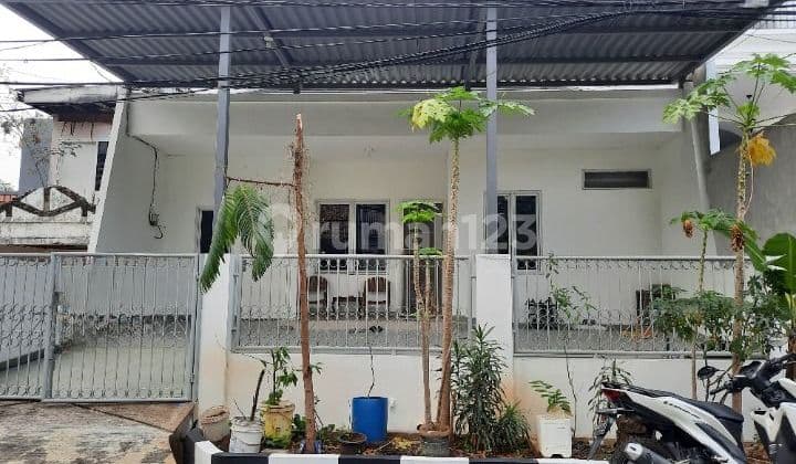 Spacious House in Kelapa Gading
