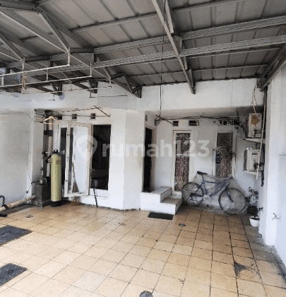 Running Kos2 in Kelapa Gading