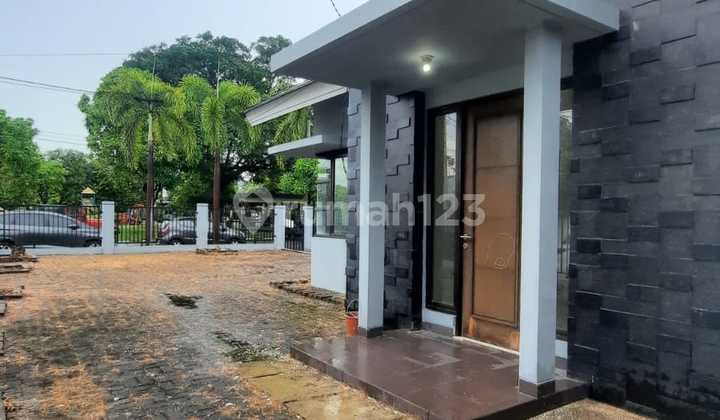 Spacious Ready-to-Occupy House in Aralia Harapan Indah