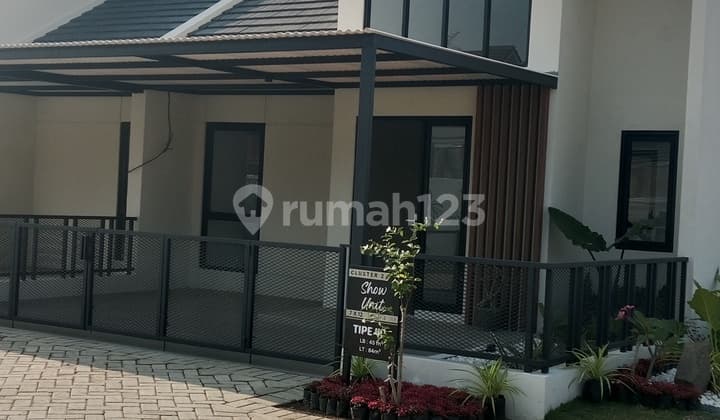 Rumah Driorejo Gresik, "Grahapersada Indah"
