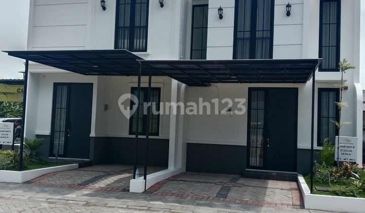 Rumah 2 Lantai Medayu Rungkut Surabaya Timur , Ciamik Pool